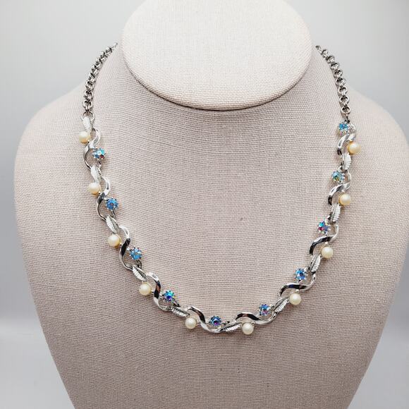 Vintage AB Rhinestone Faux Pearl Choker Necklace 18 Inch - Picture 3 of 9